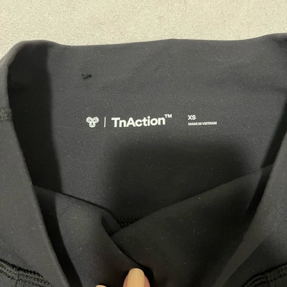 ARITZIA TNALIFE SPLIT HI-RISE LEGGING - Picture 9 of 10